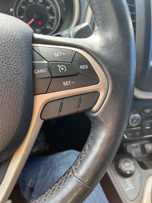 2014 Jeep Cherokee Image 18