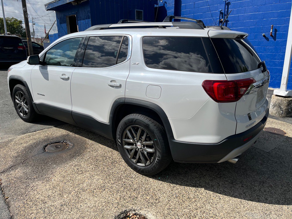 2017 GMC Acadia Image 9