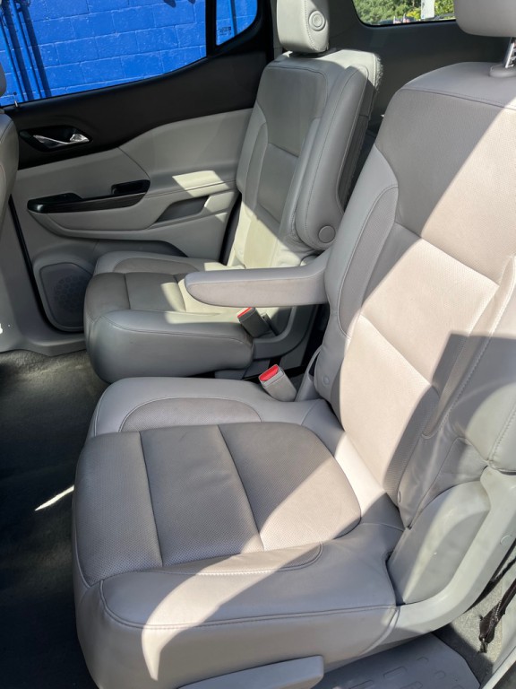 2017 GMC Acadia Image 11