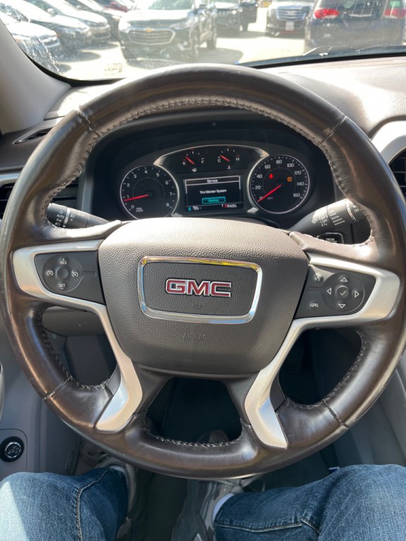 2017 GMC Acadia Image 19