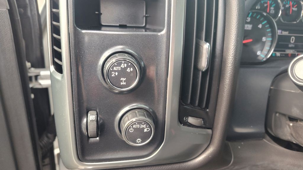 2015 Chevrolet Silverado 1500 Image 11