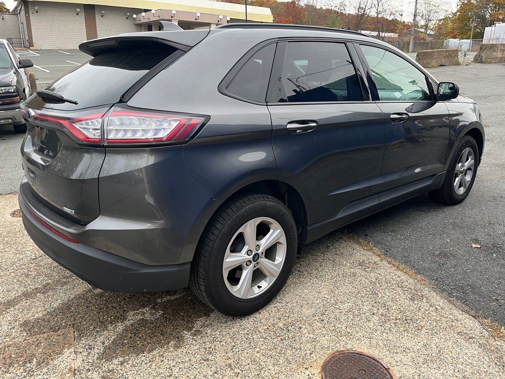 2017 Ford Edge Image 16