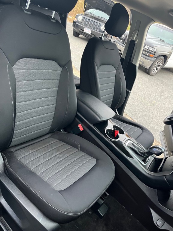 2017 Ford Edge Image 29