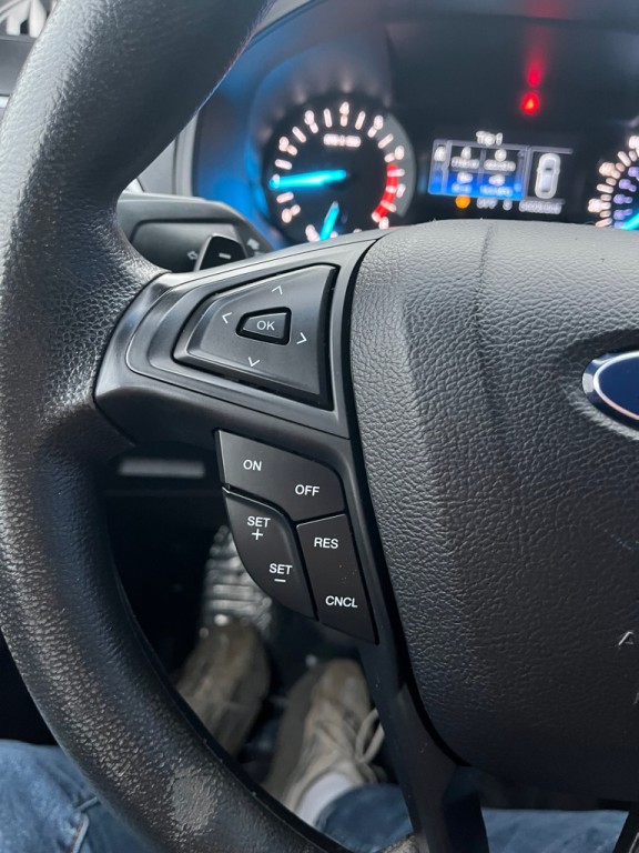 2017 Ford Edge Image 36