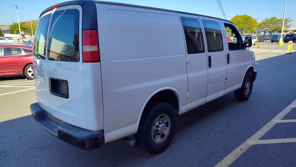 2014 Chevrolet Express Image 7