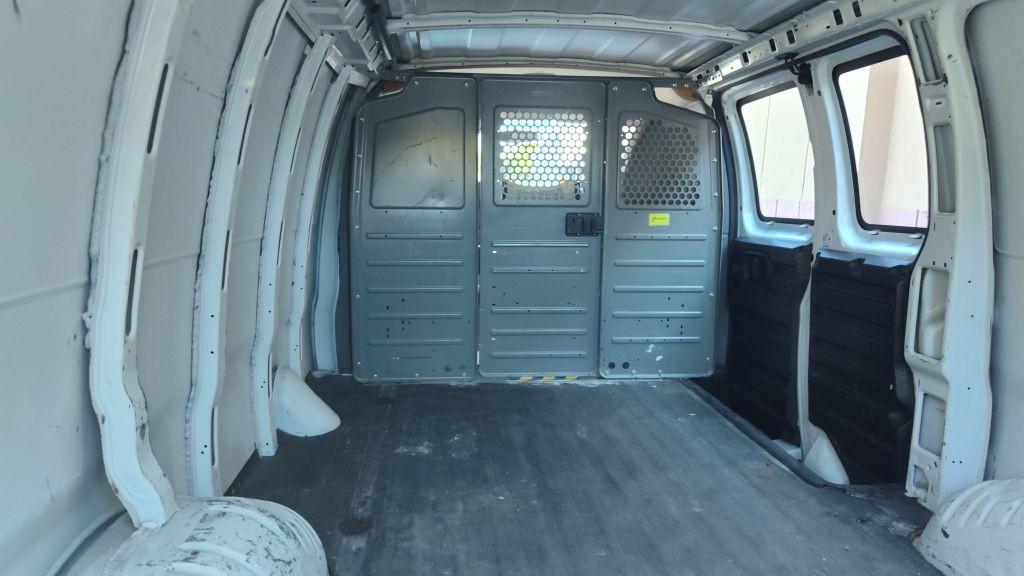 2014 Chevrolet Express Image 14