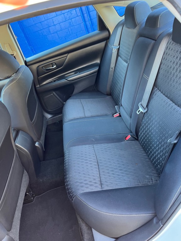 2017 Nissan Altima Image 12