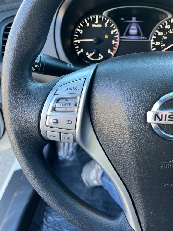 2017 Nissan Altima Image 17