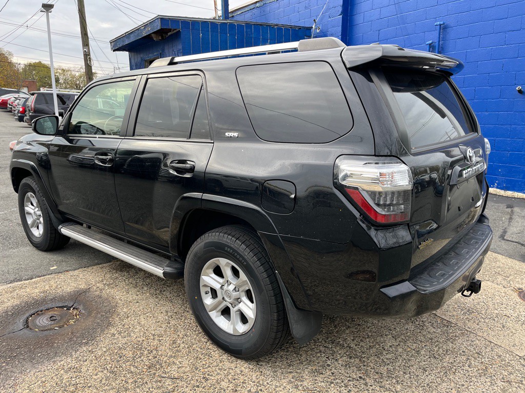 2021 Toyota 4Runner Image 10