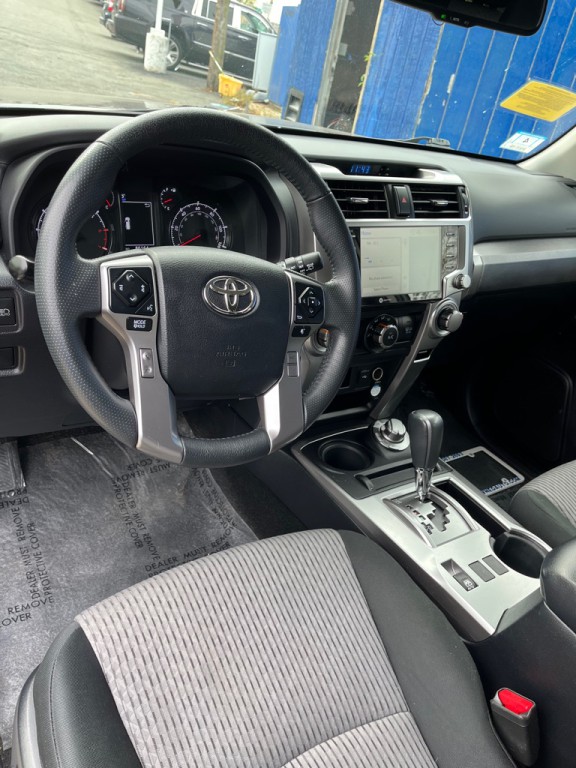 2021 Toyota 4Runner Image 12