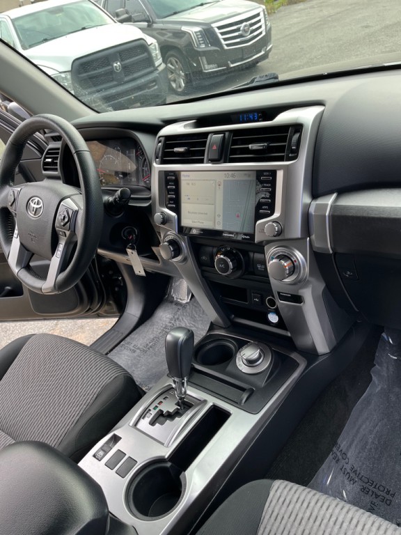 2021 Toyota 4Runner Image 16