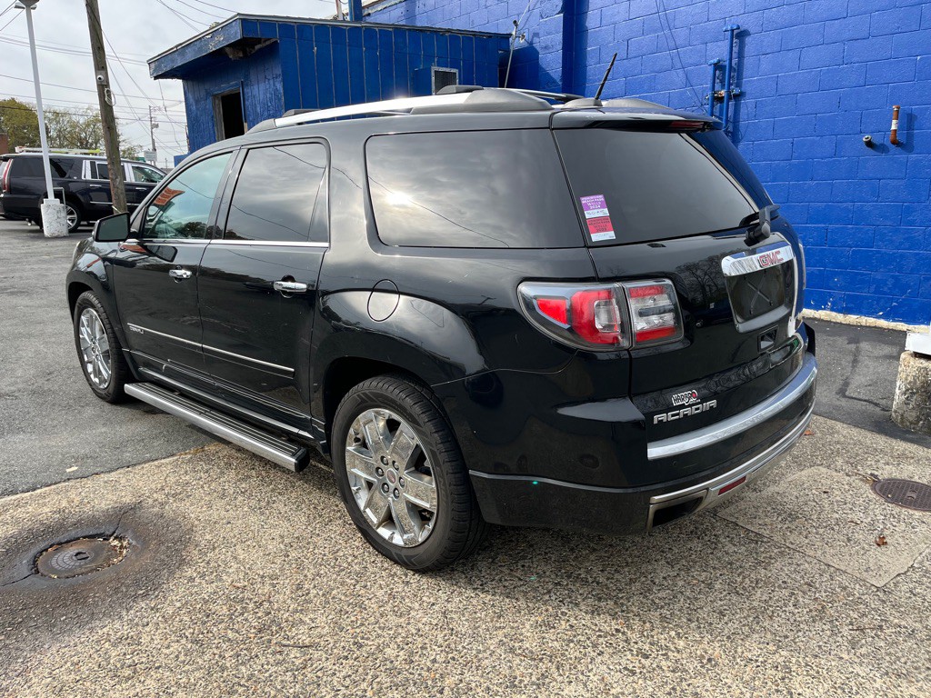 2016 GMC Acadia Image 9