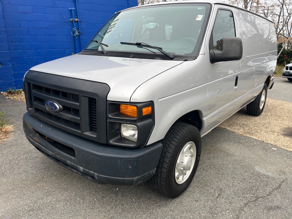 2011 Ford Econoline Image 3