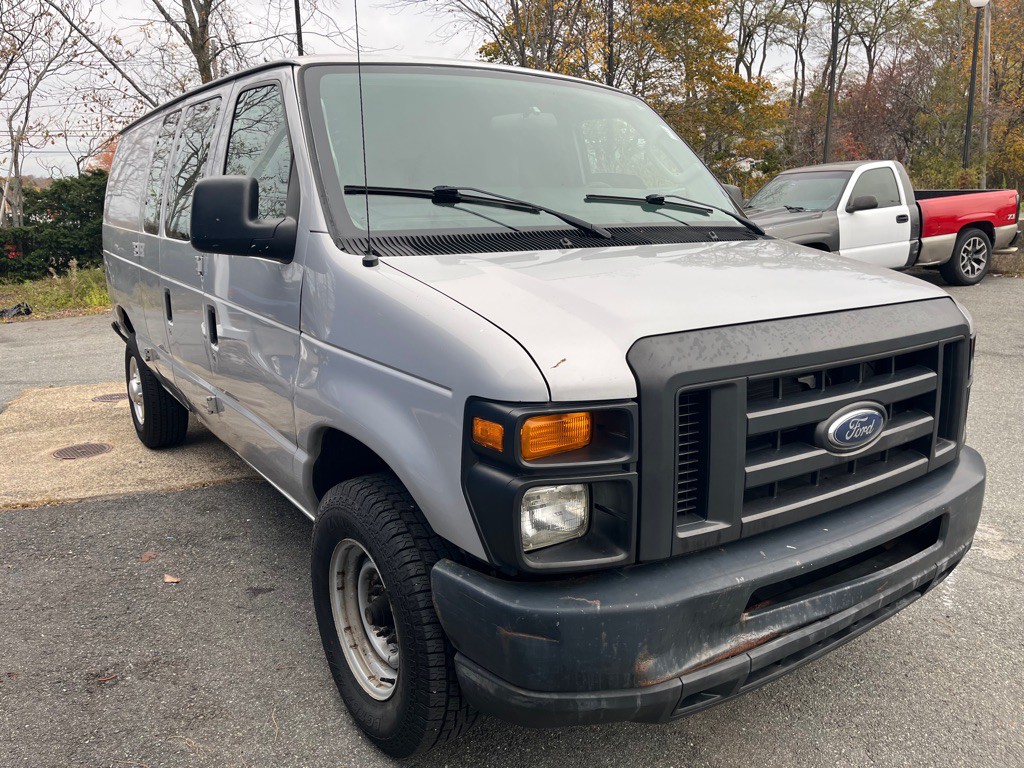 2011 Ford Econoline Image 5