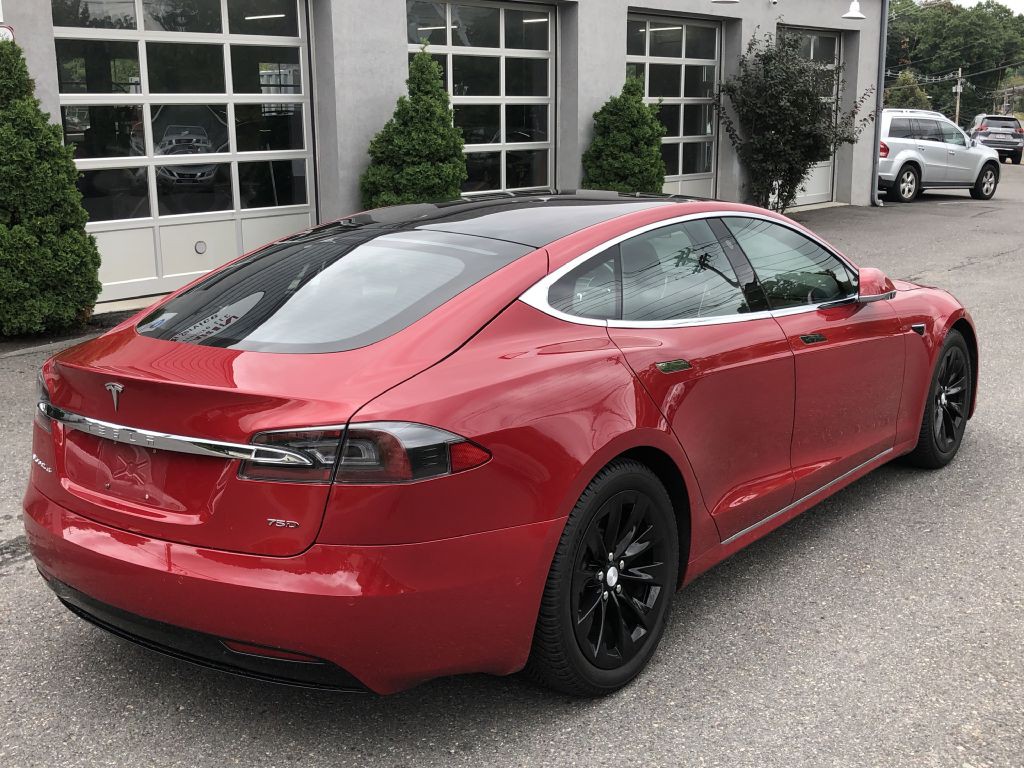 2017 Tesla Model S Image 2