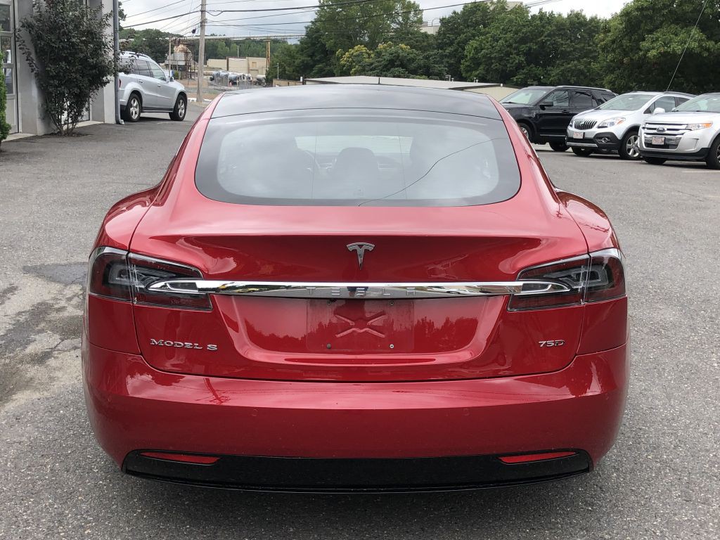 2017 Tesla Model S Image 3
