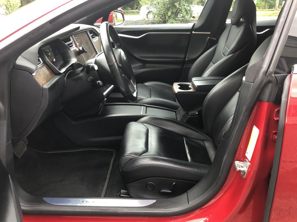 2017 Tesla Model S Image 17
