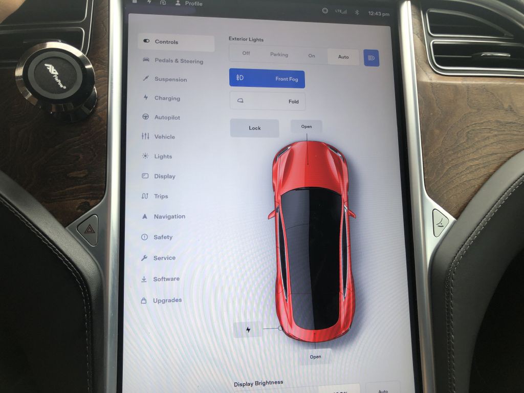 2017 Tesla Model S Image 25