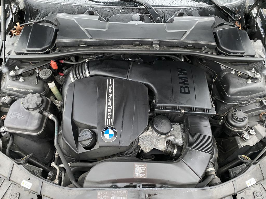 2013 BMW 3 Series Image 22