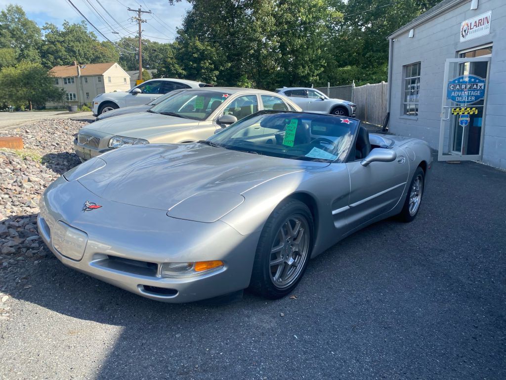 2004 Chevrolet Corvette Image 2