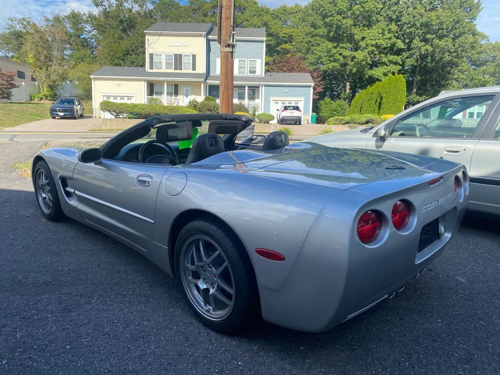 2004 Chevrolet Corvette Image 6