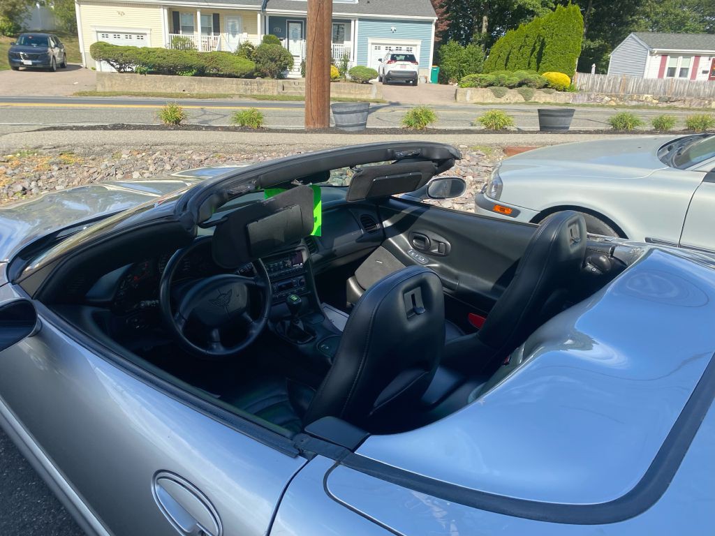 2004 Chevrolet Corvette Image 7