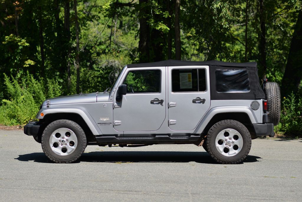 2013 Jeep Wrangler Unlimited Image 3