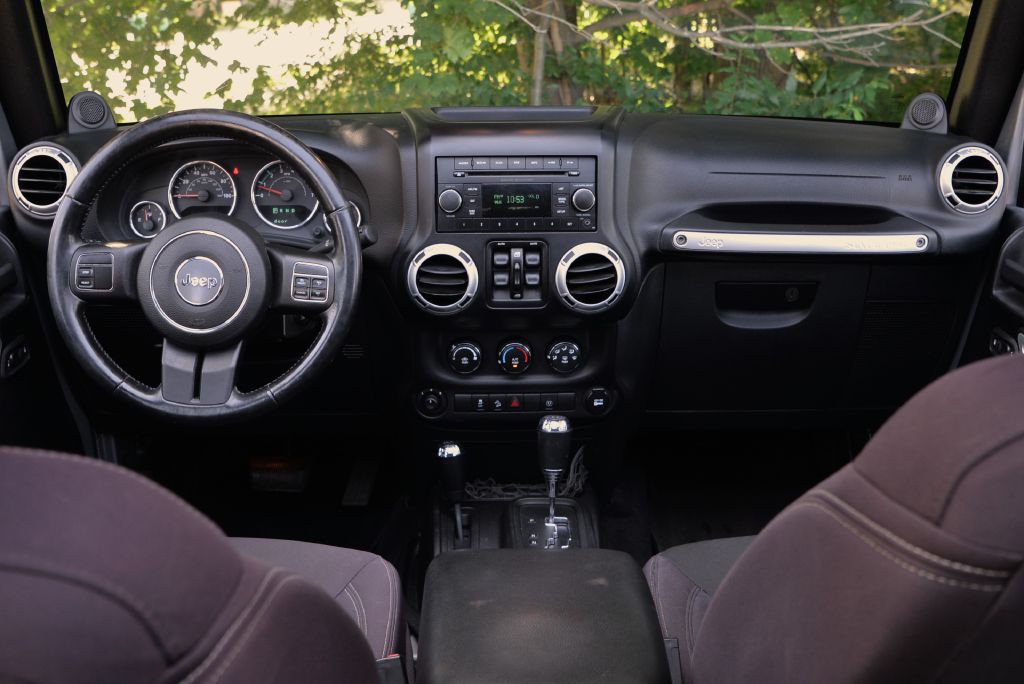 2013 Jeep Wrangler Unlimited Image 18