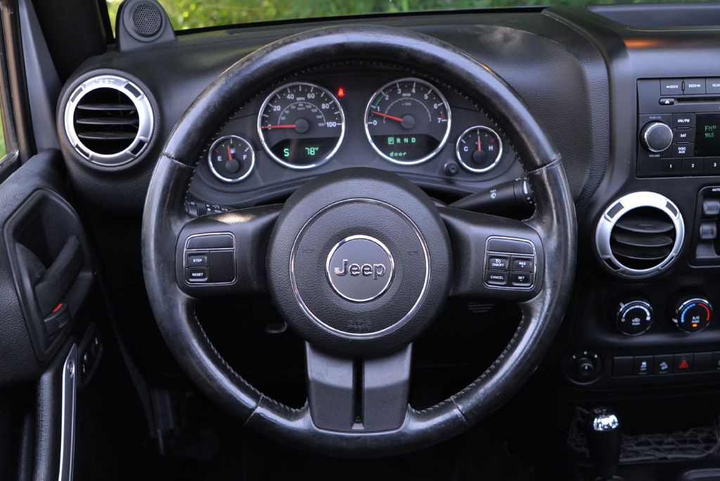 2013 Jeep Wrangler Unlimited Image 19