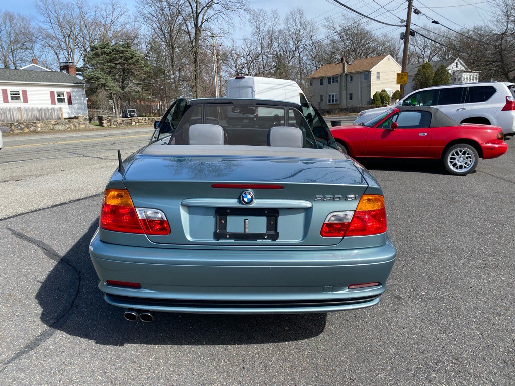 2003 BMW 3 Series Image 4