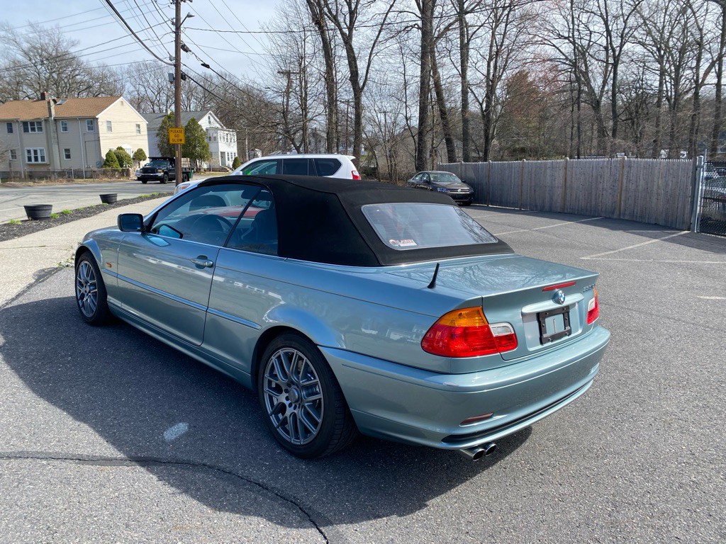 2003 BMW 3 Series Image 11