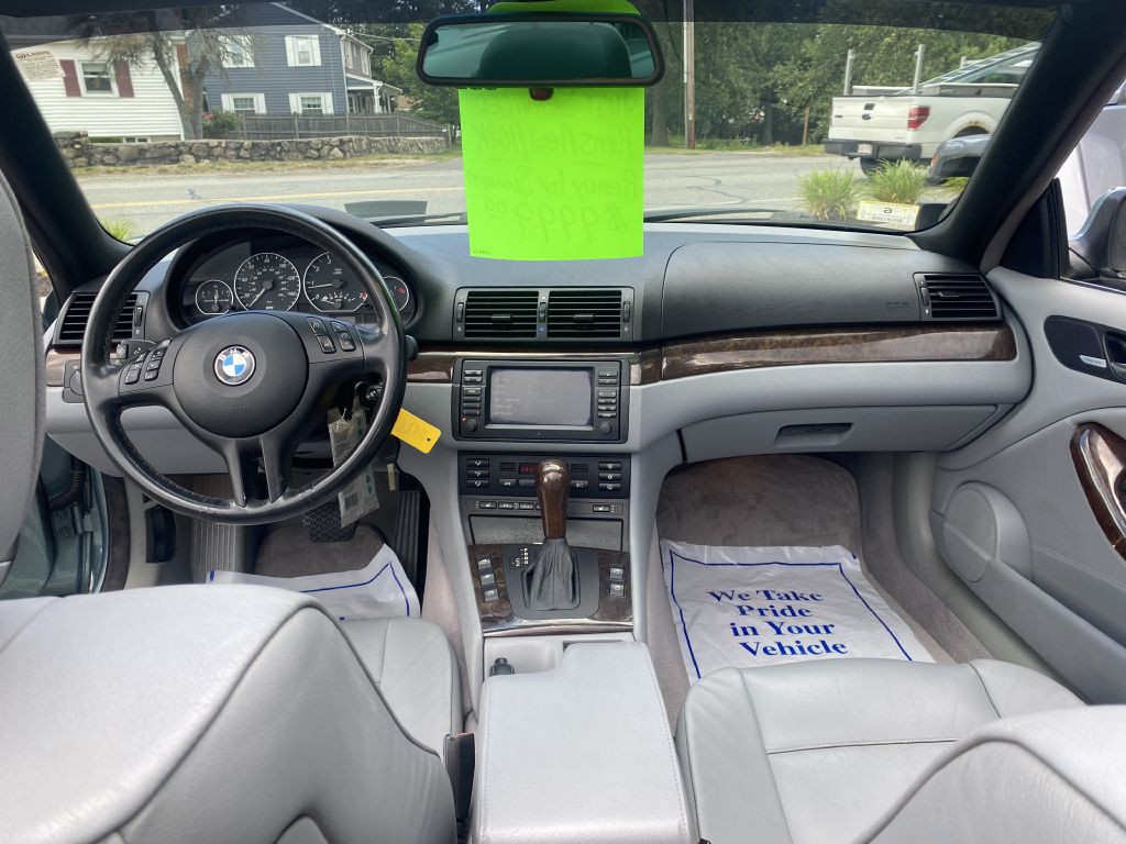 2003 BMW 3 Series Image 24