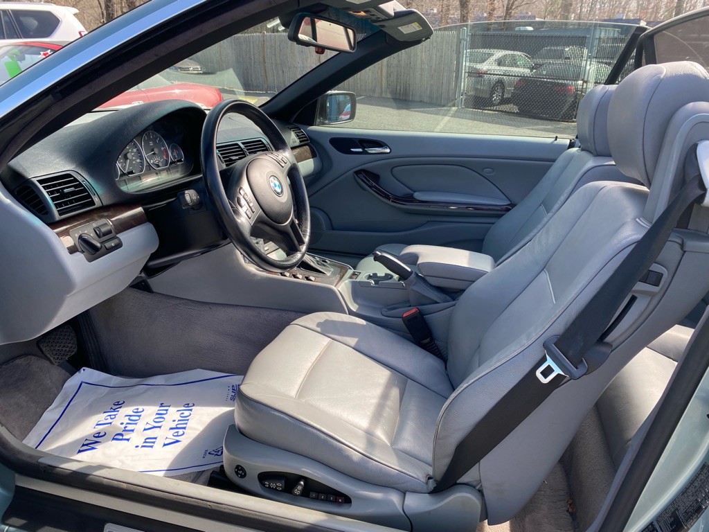 2003 BMW 3 Series Image 28