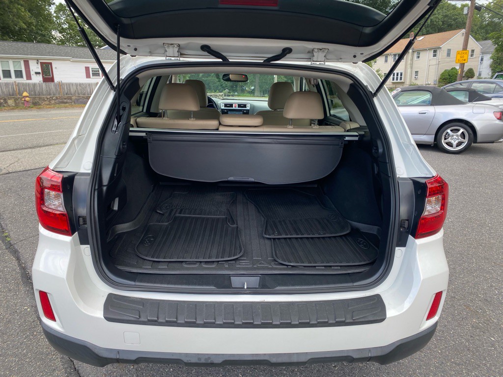 2016 Subaru Outback Image 9