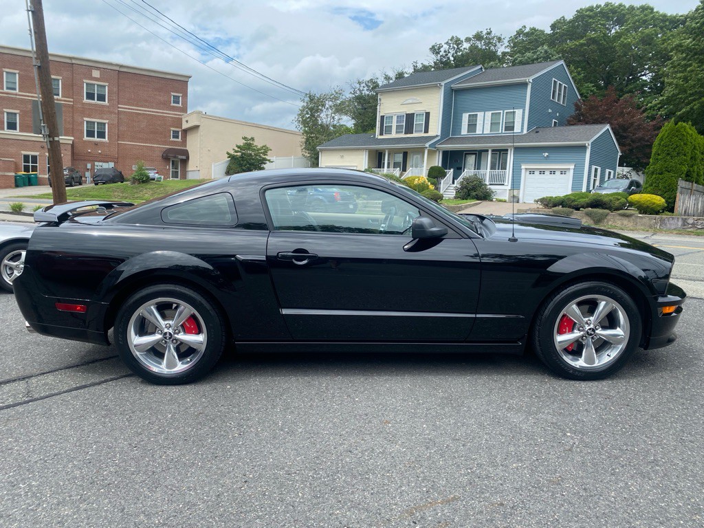 2008 Ford Mustang Image 8