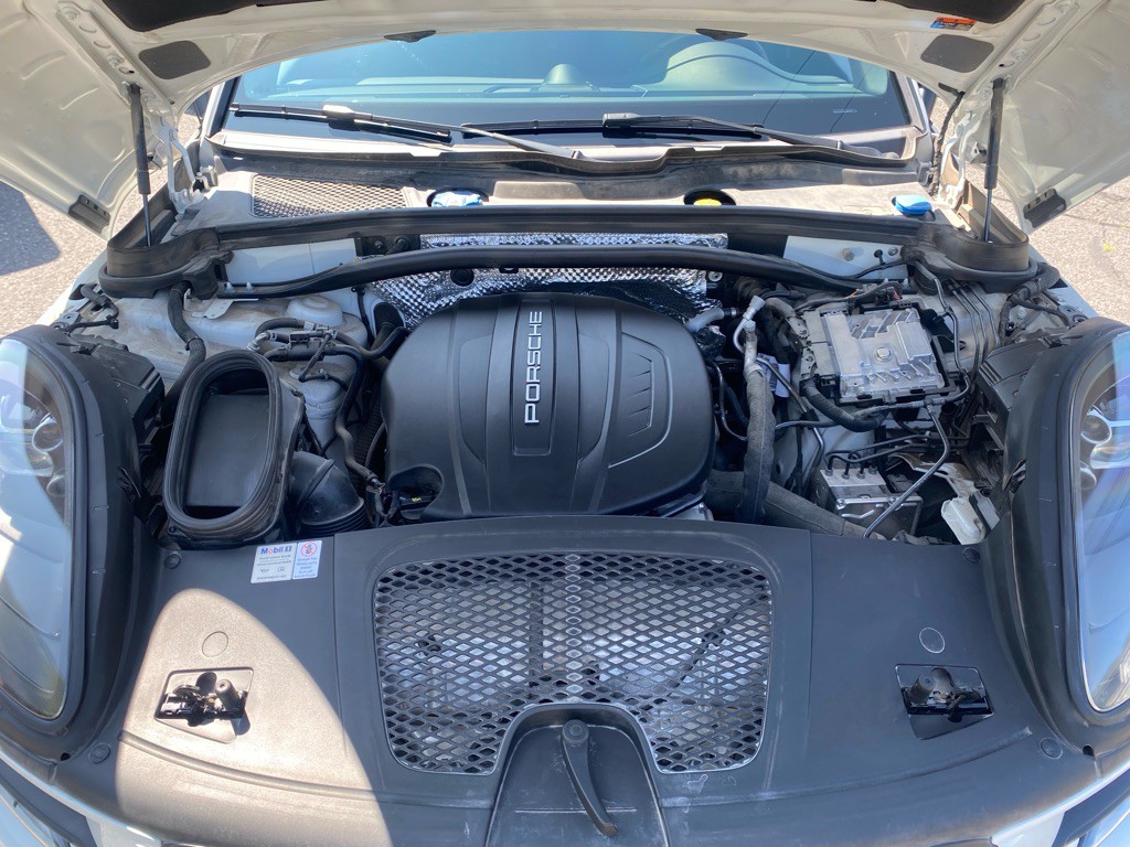 2019 Porsche Macan Image 9