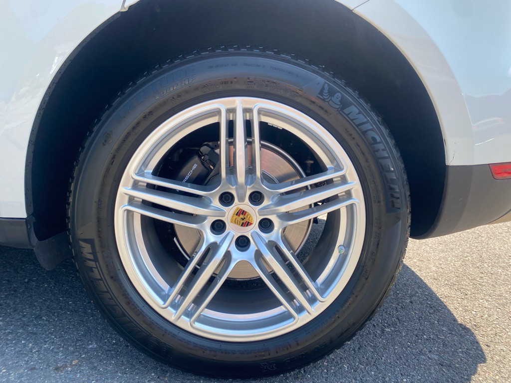 2019 Porsche Macan Image 17