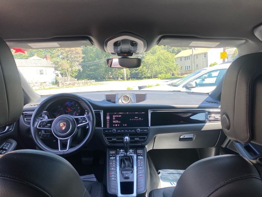 2019 Porsche Macan Image 22