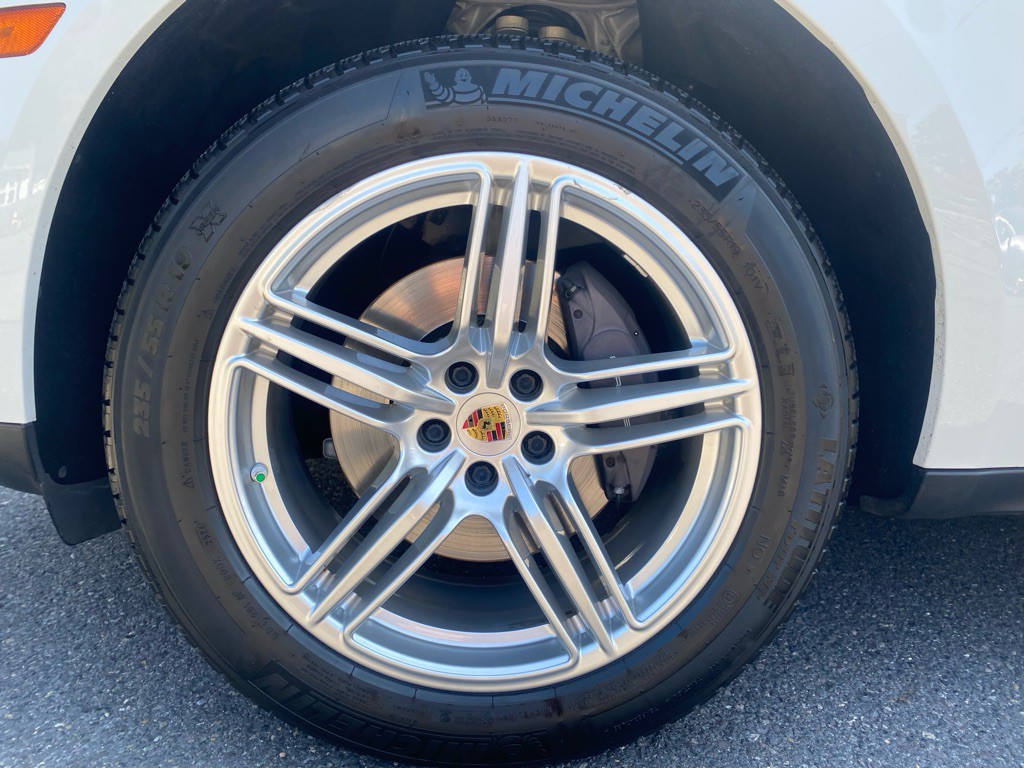 2019 Porsche Macan Image 18