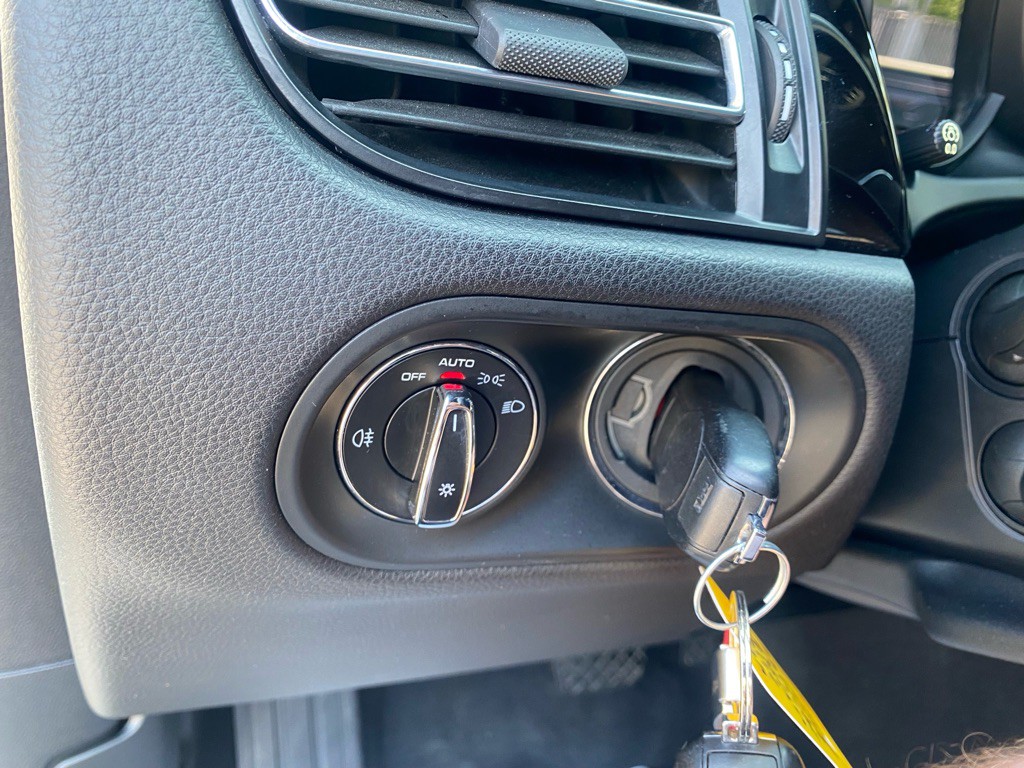 2019 Porsche Macan Image 26