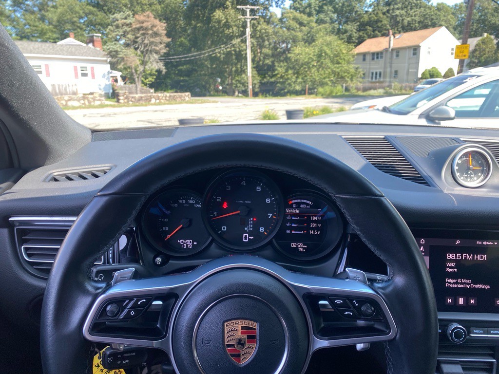 2019 Porsche Macan Image 27