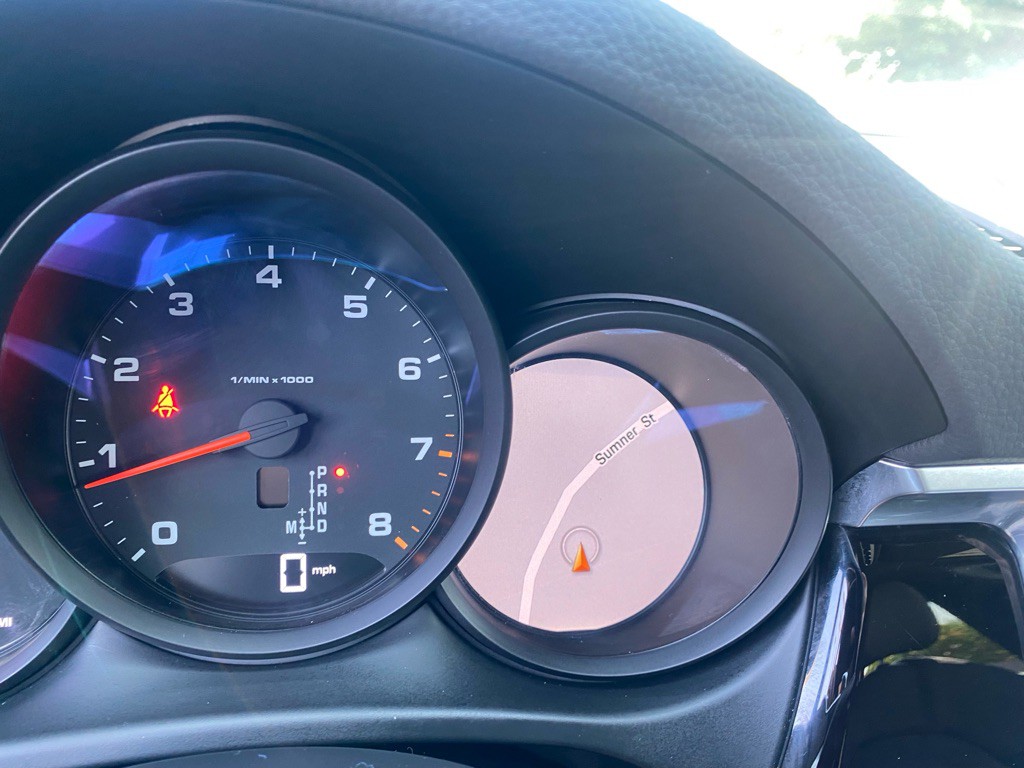 2019 Porsche Macan Image 30