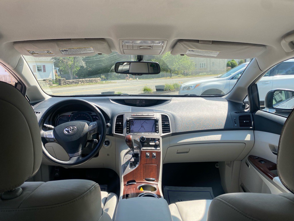 2009 Toyota Venza Image 22