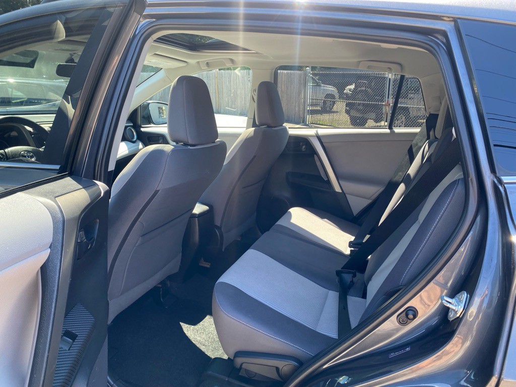 2013 Toyota Rav4 Image 11