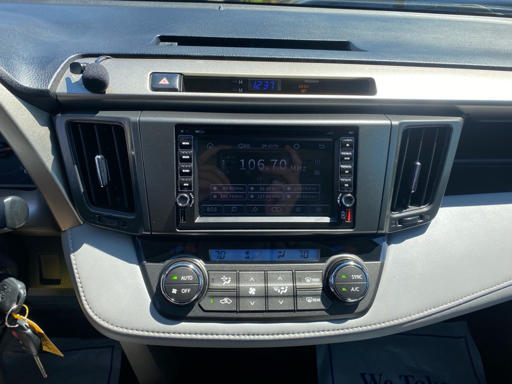2013 Toyota Rav4 Image 18