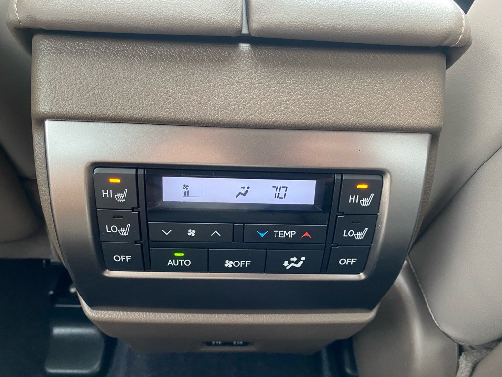 2022 Lexus GX Image 20