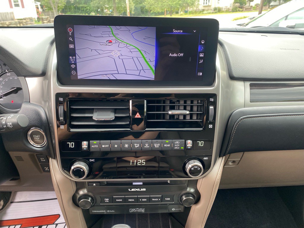 2022 Lexus GX Image 30
