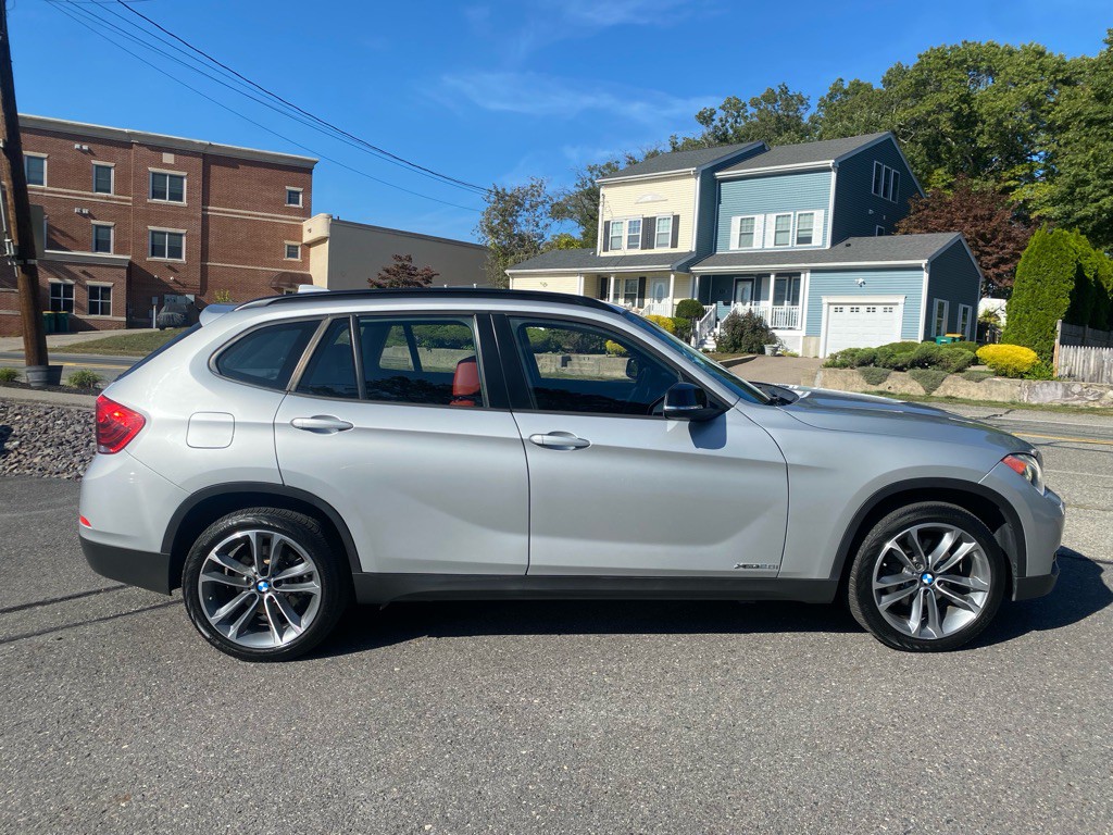 2013 BMW X1 Image 9