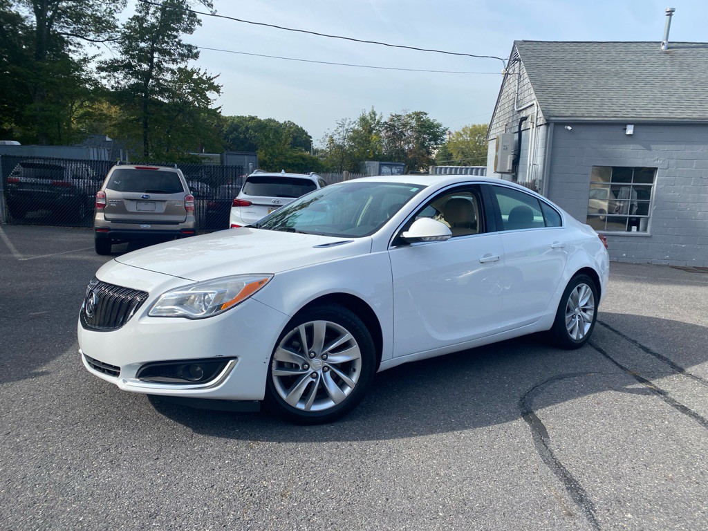2015 Buick Regal Image 1