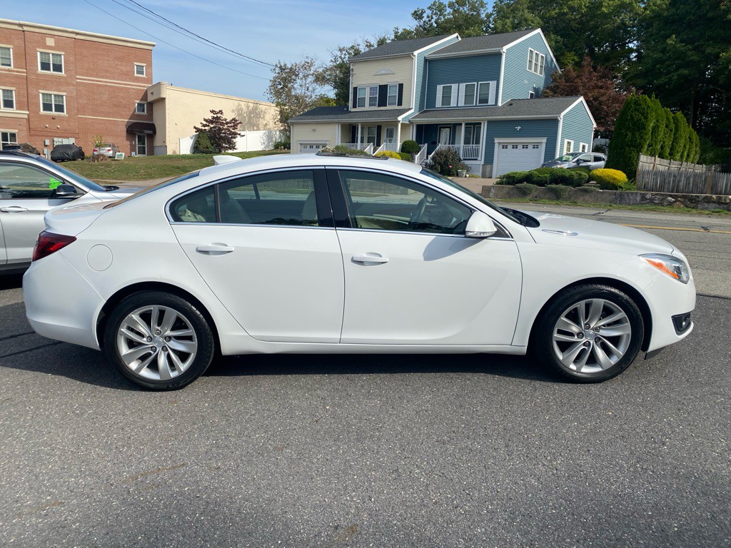 2015 Buick Regal Image 8